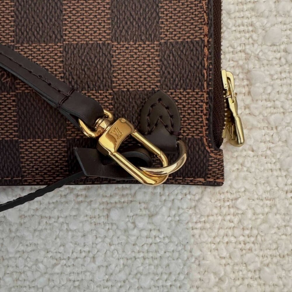 Authentic Louis Vuitton Damier Ebene Neverfull MM Pochette Wristlet - Picture 3 of 4